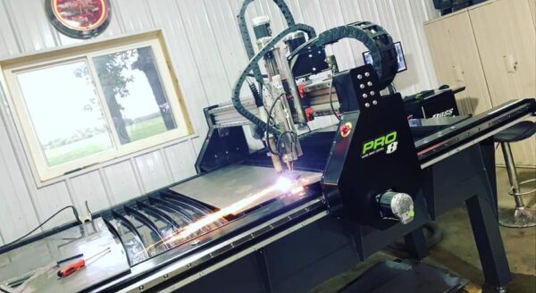 Customers plasma table cutting